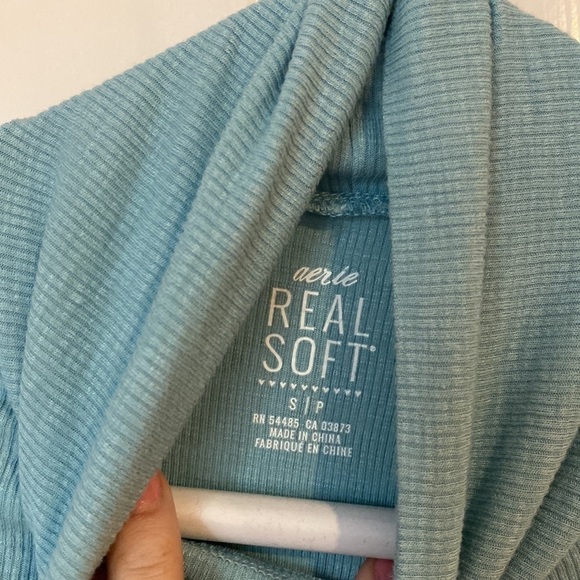 Light blue Aerie “real soft” turtle neck. Size S - Picture 4 of 4